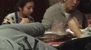 郭麒麟复胖抢镜足球赛煎饼果子怼脸拍倏得引爆热搜，太乱了！曝85后女星是幼3为生下金主私生子与男星假完婚及2天曝出10个瓜被传崩溃分手、被禁言、割韭菜一个比一个劲爆